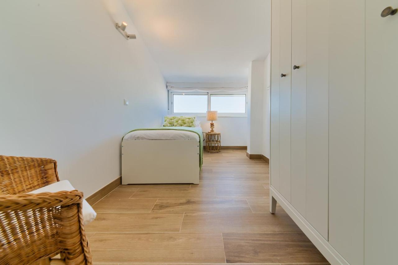 Holidays2fuengirola Duplex With Stunning Sea View, Terraces,1st Line Beside Port Apartament Fuengirola