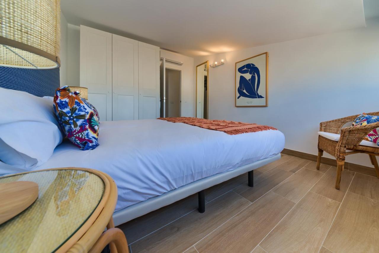 Holidays2fuengirola Duplex With Stunning Sea View, Terraces,1st Line Beside Port Apartment Fuengirola