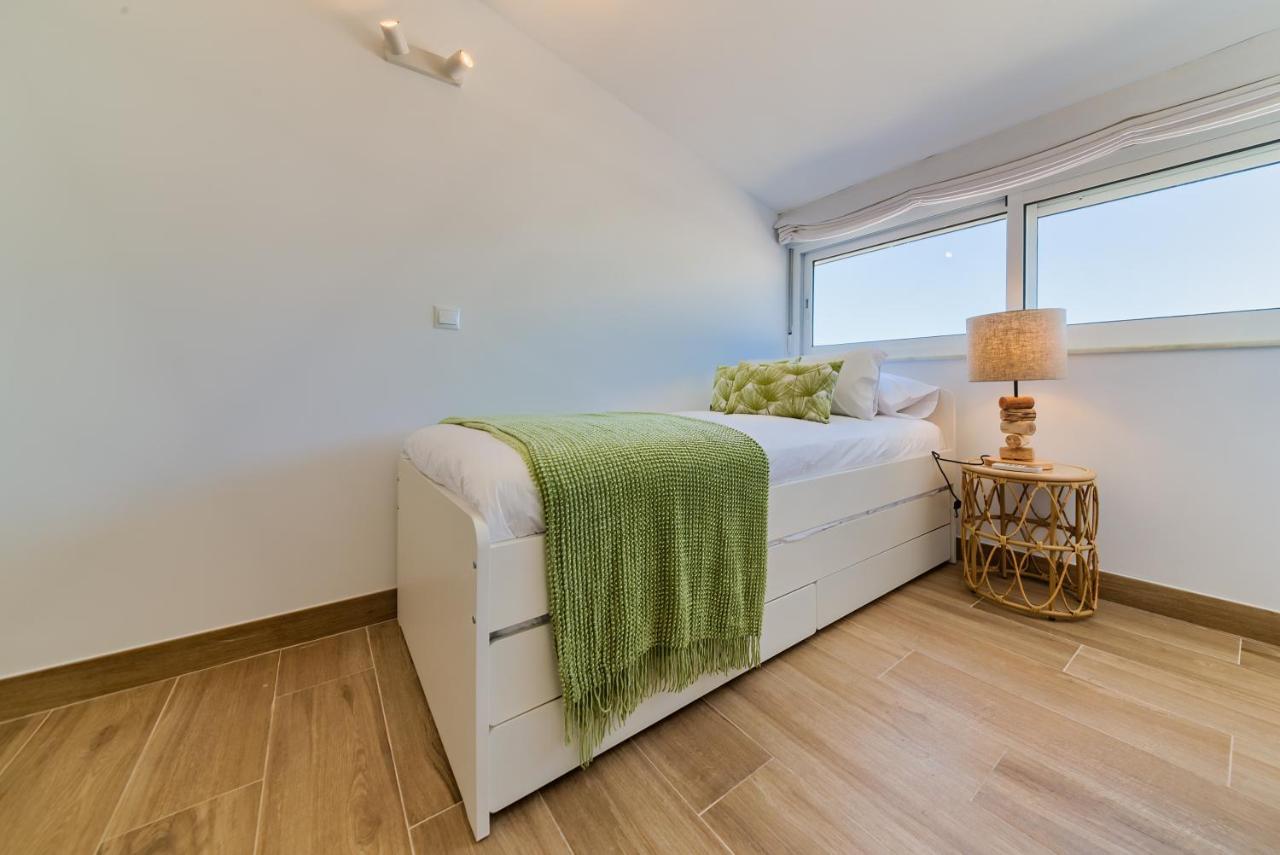 Holidays2fuengirola Duplex With Stunning Sea View, Terraces,1st Line Beside Port *