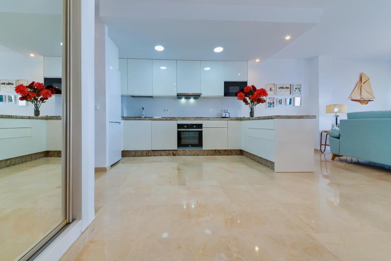 Apartment Holidays2fuengirola Duplex With Stunning Sea View, Terraces,1st Line Beside Port Fuengirola
