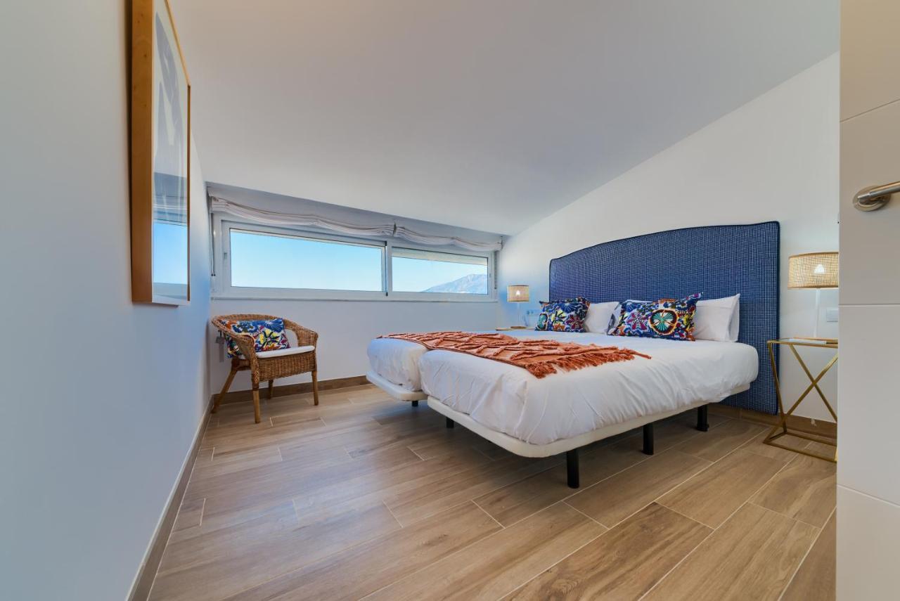 Holidays2fuengirola Duplex With Stunning Sea View, Terraces,1st Line Beside Port Apartment Fuengirola